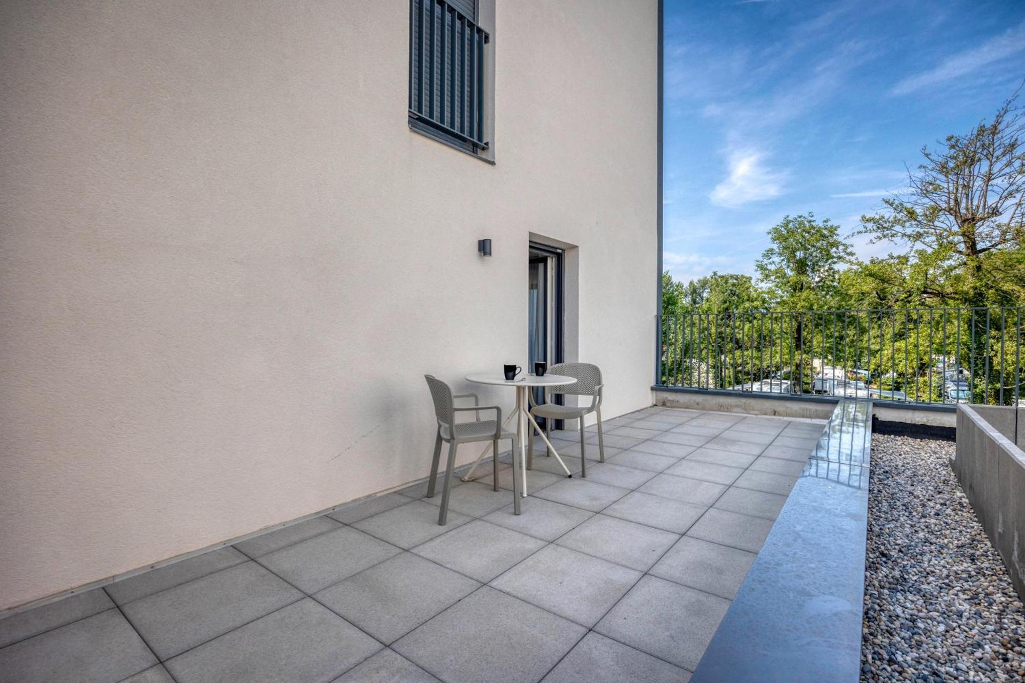Studio Terrace